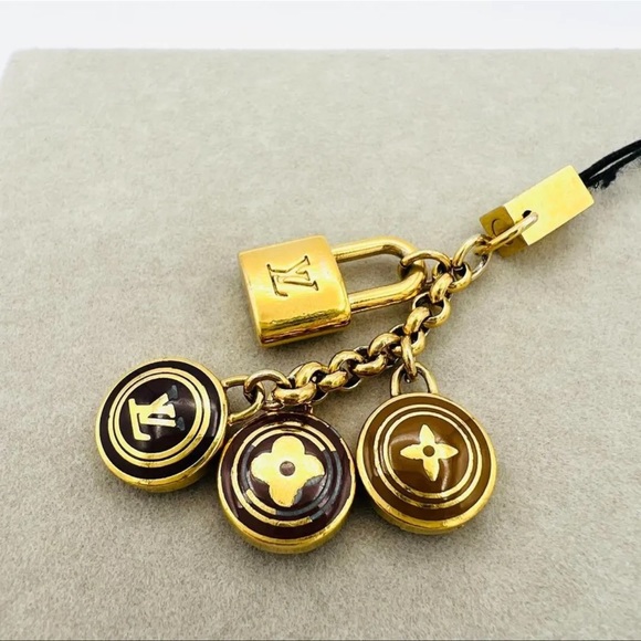 AUTH Louis Vuitton Keychain Bag Charm Padlock Gold Brown - Picture 5 of 10